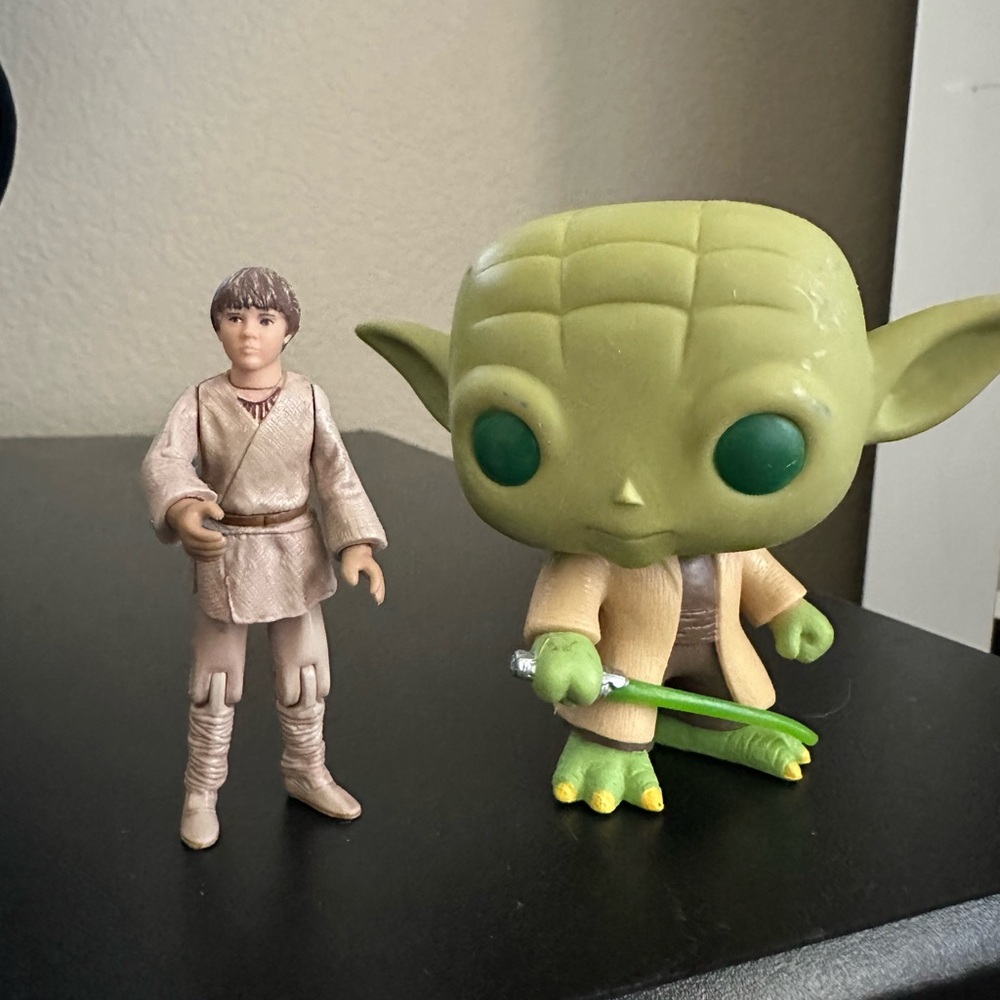 Funko Pop! Yoda Vinyl Figure and Hasbro Anakin Skywalker (Tatooine)